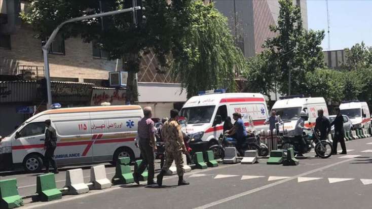 İrana şok: Məclis üzvü, Xameneinin yaxın adamı öldürüldü