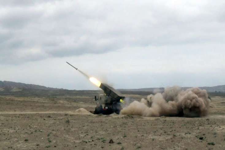 Raket və Artilleriya Qoşunlarında keçirilən təlimlər davam edir -