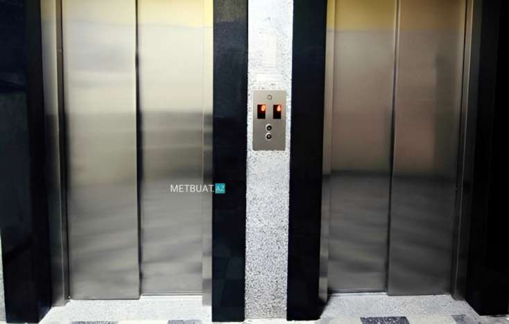 Bakıda qırılan liftdə olan 10 nəfər belə çıxarıldı - 