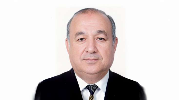 Azərbaycanda professor 