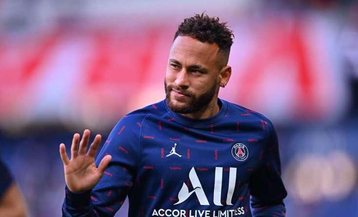 "Əl-Hilal"a transfer olan Neymar heyətdən çıxarıldı