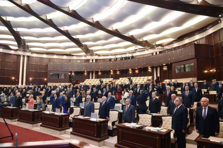 Milli Məclisin deputatlarının tətili 