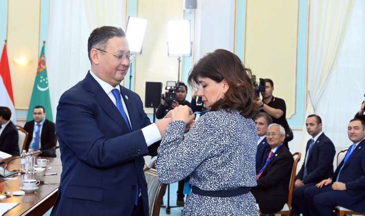 Günay Əfəndiyeva Qazaxıstanın Ali diplomatik medalı ilə təltif edilib - 