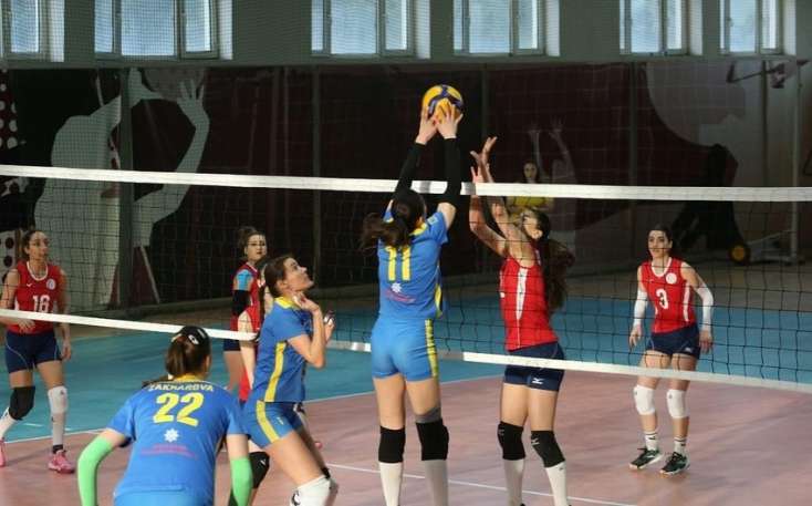 Qadın voleybolçular arasında Azərbaycan çempionatında ilk finalçı bəlli oldu