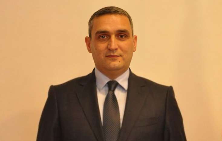 Rektor təyin edilən Şahin Bayramov kimdir?