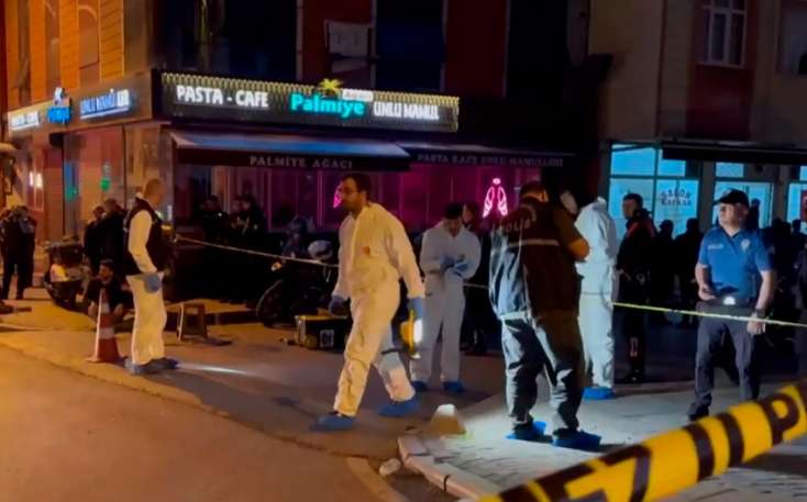 İstanbulda kafeyə silahlı basqın oldu