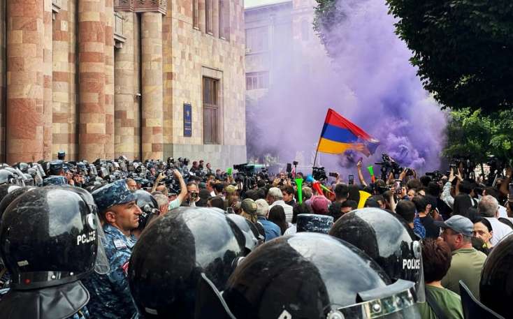 Ermənistanda etirazçıların kütləvi həbsinə başlanıldı