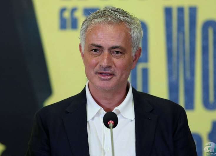 Mourinyonun istədiyi ulduz hücumçunun adı açıqlandı