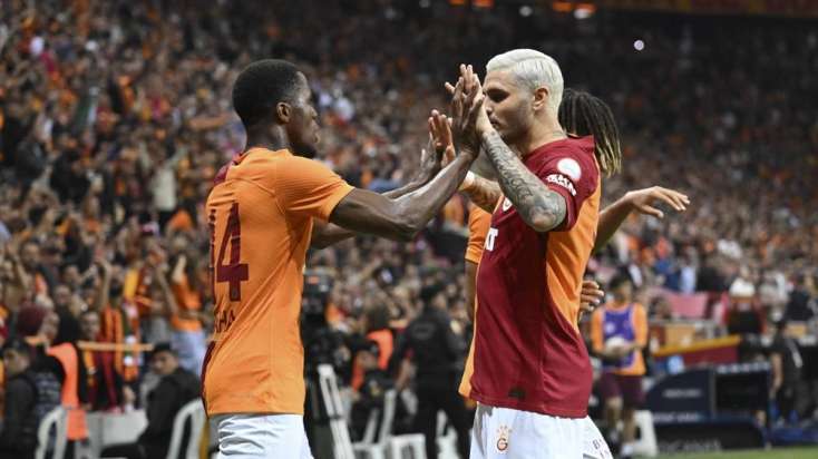 "Qalatasaray"da ayrılıq - 