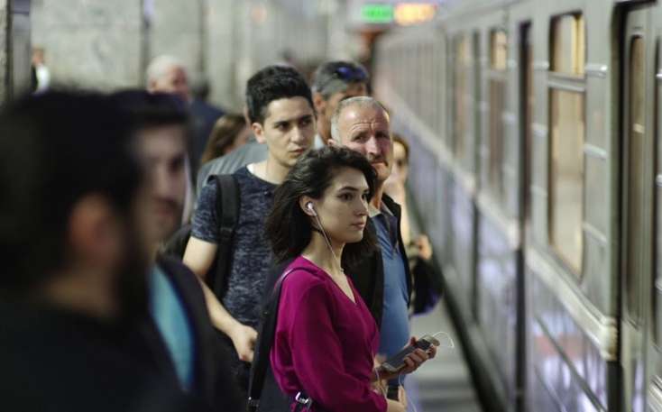 Metrodan istifadə edən sərnişinlərin sayı 5 %-dən çox artıb