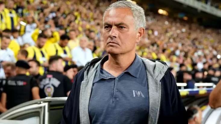 Ulduz futbolçu Mourinyoya görə "Qalatasaray"dan üz çevirdi