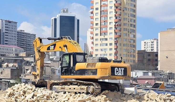 Bakının bu ərazisində söküntü başladı - 