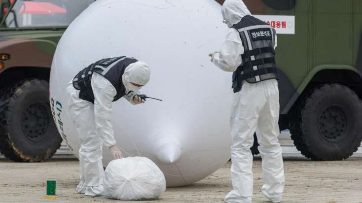 ​Şimali Koreyanın Cənuba göndərdiyi zibillər Prezident sarayına düşdü