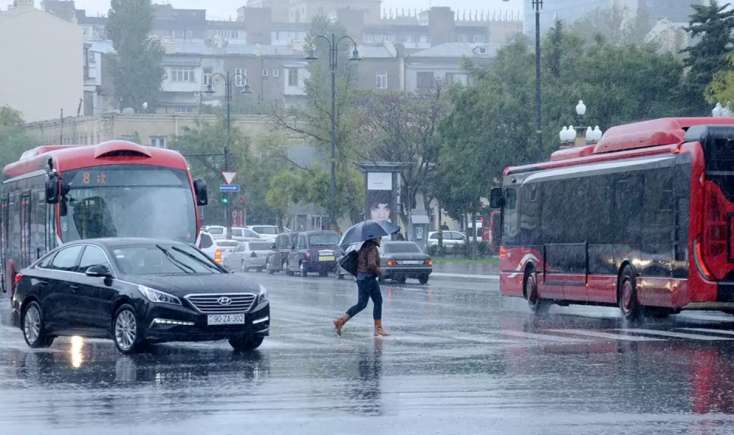 Bakıya yağan leysanın səbəbi açıqlandı