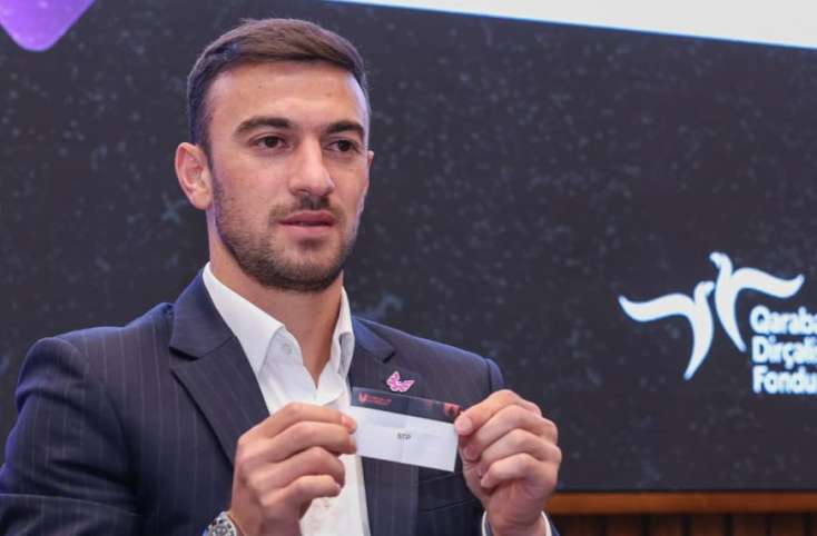 Qara Qarayev sürpriz transferindən danışdı - 