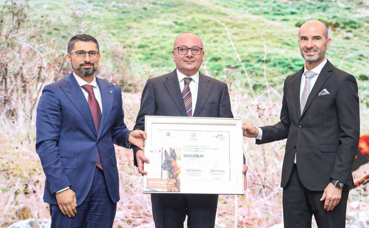 “Azərlotereya”nın dəstəyi ilə alınan minaaxtaran itlər ANAMA-ya təqdim edilib