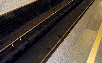 Bakı metrosunda intihar