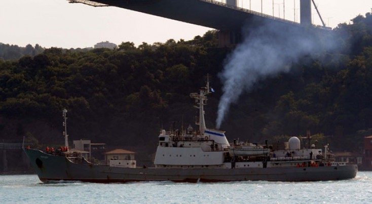 Rusiya kəşfiyyat gəmisi İstanbul boğazından keçdi