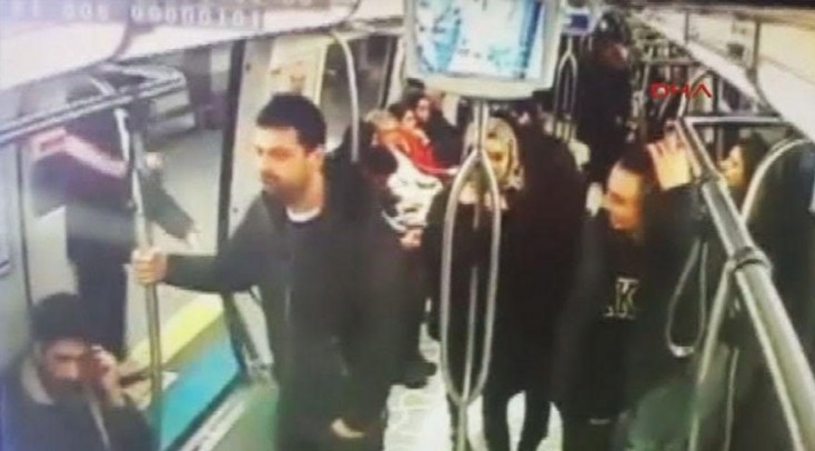 VİDEO: Bakı metrosunda dava düşdü