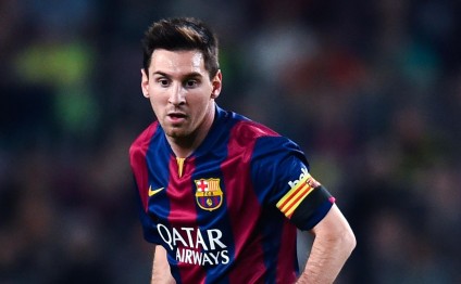 Lionel Messi hakimi təhqir etdi - VİDEO