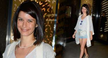 Aktrisa Beren Saat yeni imici diqqət çəkib