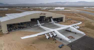 Dünyanın ən böyük təyyarəsi olan “Stratolaunch” kosmos araşdırmaları üçün xərcləri azaldacaq