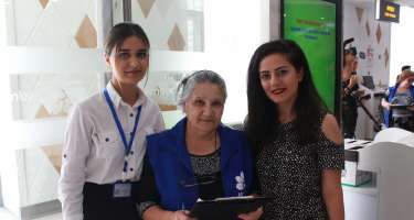 Yaşlı könüllülər “ASAN xidmət”də