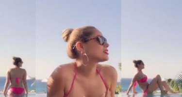 Nigar Camal üçün yay bitməyib