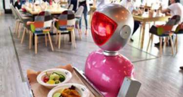 Bu ölkədə açılacaq kafedə müştərilərə robotlar 