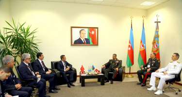 Azərbaycanla Türkiyə arasında hərbi əməkdaşlıq müzakirə 