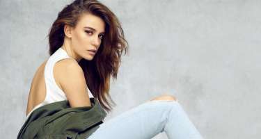 Serenay Sarıkaya bu paylaşımı ilə yenidən gündəmə gəlib