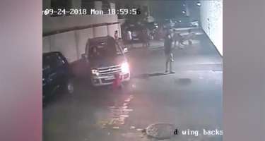 Maşınını küçədə oynayan uşağın üstünə sürdü -