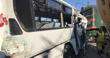 Binədə qatarla toqquşan avtobusun sürücüsü və dispetçer həbs edildi