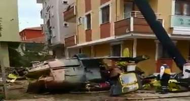 İstanbulda vertolyot binaların arasına düşdü: 4 hərbçi ölüb -