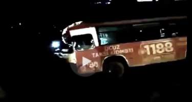 Ötən gecə baş vermiş avtobus qəzasının görüntüləri -
