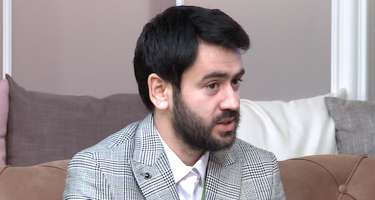 “İlk dəfə çörək pulunu sintezatorla qazanmışam”