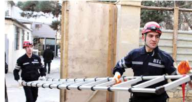 FHN ağırçəkili şəxsin köməyinə çatdı