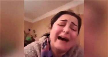 Anamın öldüyünü hamı bilsin: yas yerindən selfi - 