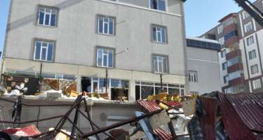 Kafenin damı çökdü: 