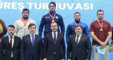 Güləşçilərimiz İstanbulda beş medal qazanıblar