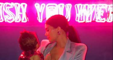 ​Kylie Jenner qızına milyon dollarlıq doğum günü təşkil edib