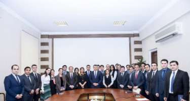 İnam Kərimov nazirliyin xaricdə təhsil almış əməkdaşları ilə görüşüb