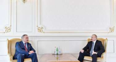İlham Əliyev Sovet İttifaqı Qəhrəmanı, general-leytenant Ruslan Auşevi qəbul edib