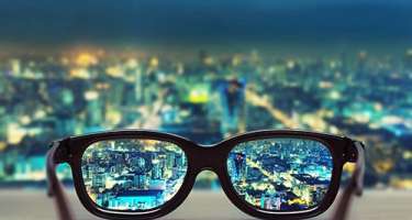 ŞOK iddia: 2050-ci ilə qədər yer kürəsində yaşayanların yarısı eynək taxacaq!