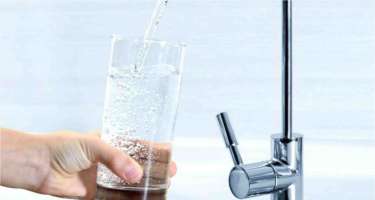 Su filtrdən bu şəkildə keçir