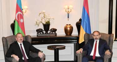 Prezident İlham Əliyevlə Ermənistanın baş naziri arasında təkbətək görüş yekunlaşıb -