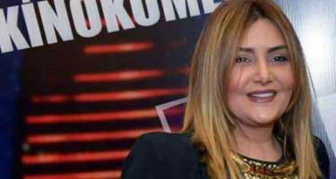 Zülfiyyə Xanbabayeva ilk dəfə ailəsi ilə