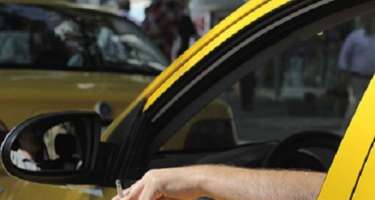Polis taksidə siqaret çəkənləri  cərimələyəcək -