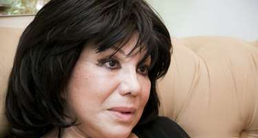 DİQQƏT! Flora Kərimova bu müğənnidən niyə üzr istədi?