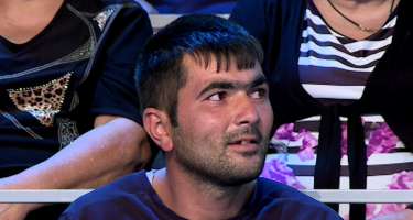 Müğənnidən kömək üçün canlı efirə çıxan qohumuna: "Ora niyə çıxmısan, özümə deyərdin" –